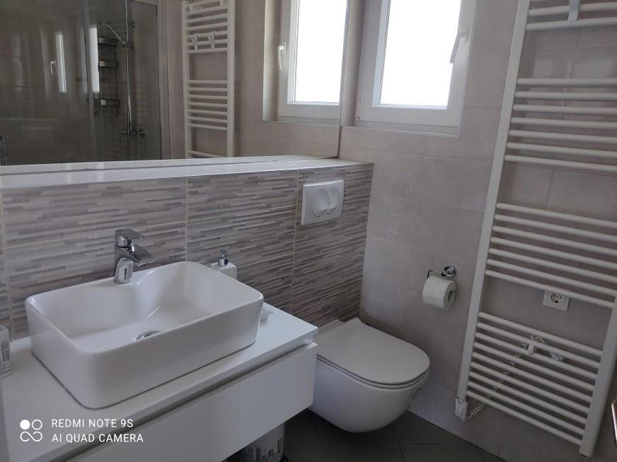 זאדאר Amazing Seaview Apartment With A Balcony Near The Beach - Kneza Trpimira I מראה חיצוני תמונה