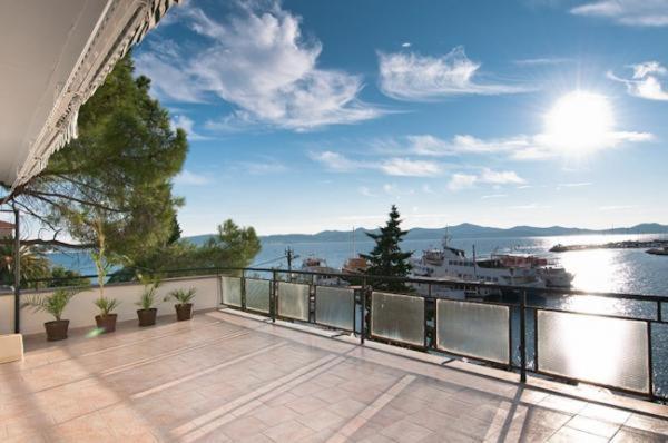 זאדאר Amazing Seaview Apartment With A Balcony Near The Beach - Kneza Trpimira I מראה חיצוני תמונה