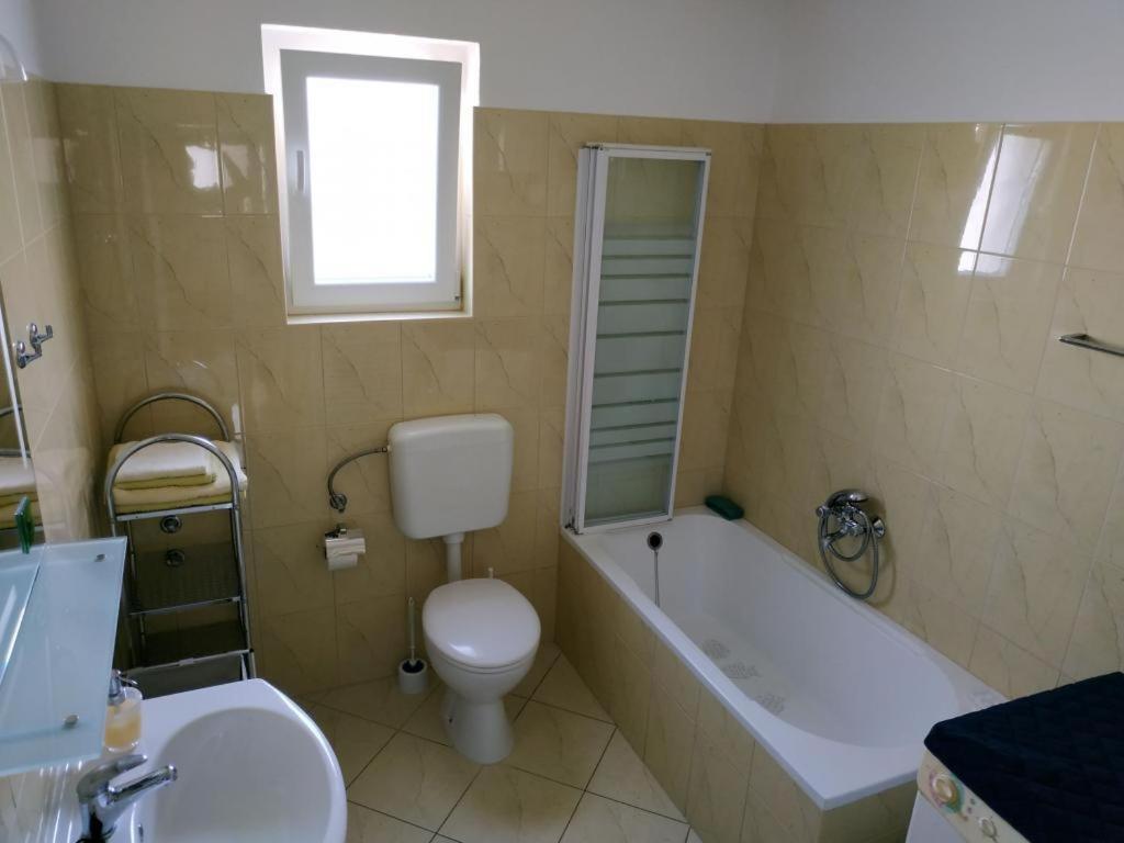 זאדאר Amazing Seaview Apartment With A Balcony Near The Beach - Kneza Trpimira I מראה חיצוני תמונה