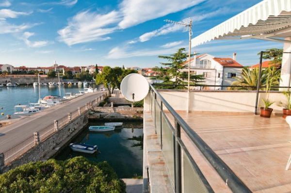 זאדאר Amazing Seaview Apartment With A Balcony Near The Beach - Kneza Trpimira I מראה חיצוני תמונה